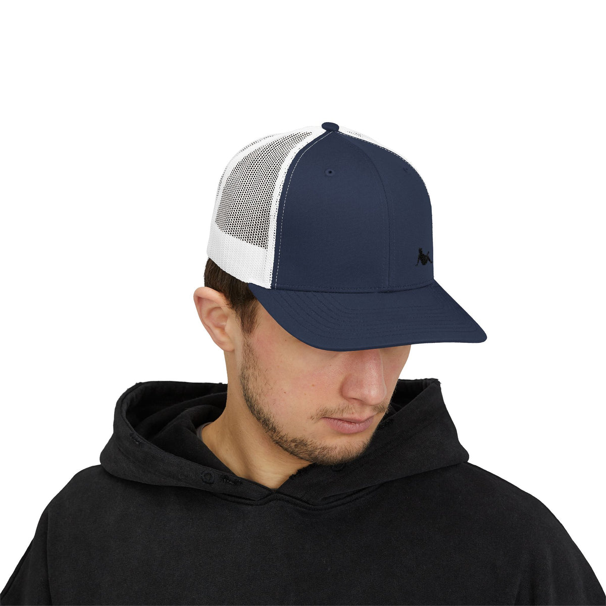 Low-key Silhouette Embroidered Mesh Snapback
