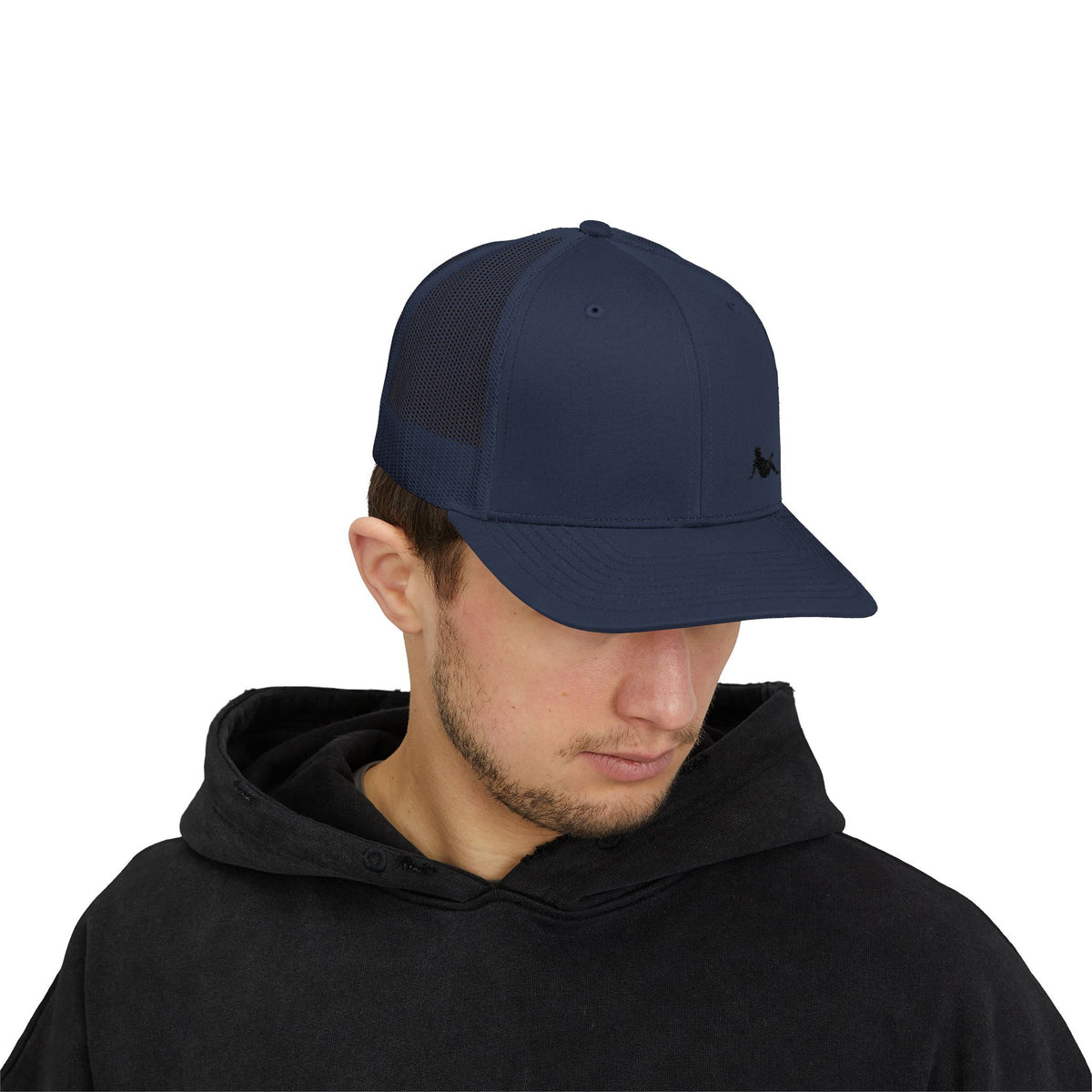 Low-key Silhouette Embroidered Mesh Snapback