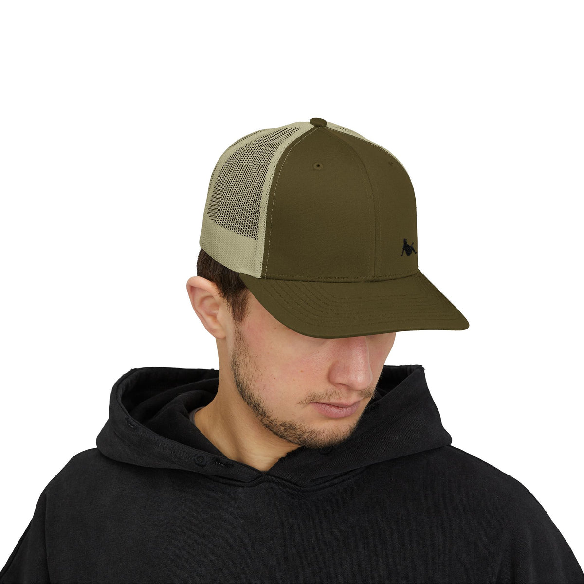 Low-key Silhouette Embroidered Mesh Snapback