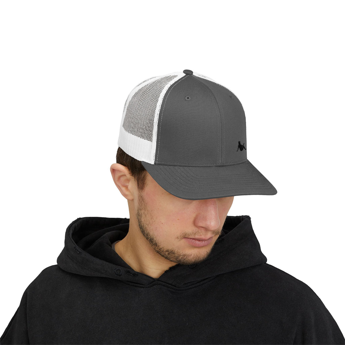 Low-key Silhouette Embroidered Mesh Snapback