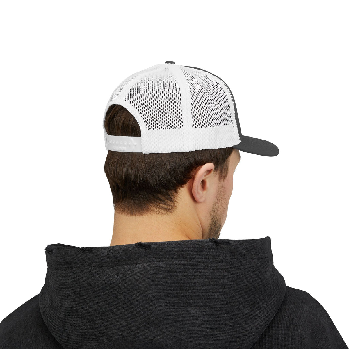 Low-key Silhouette Embroidered Mesh Snapback