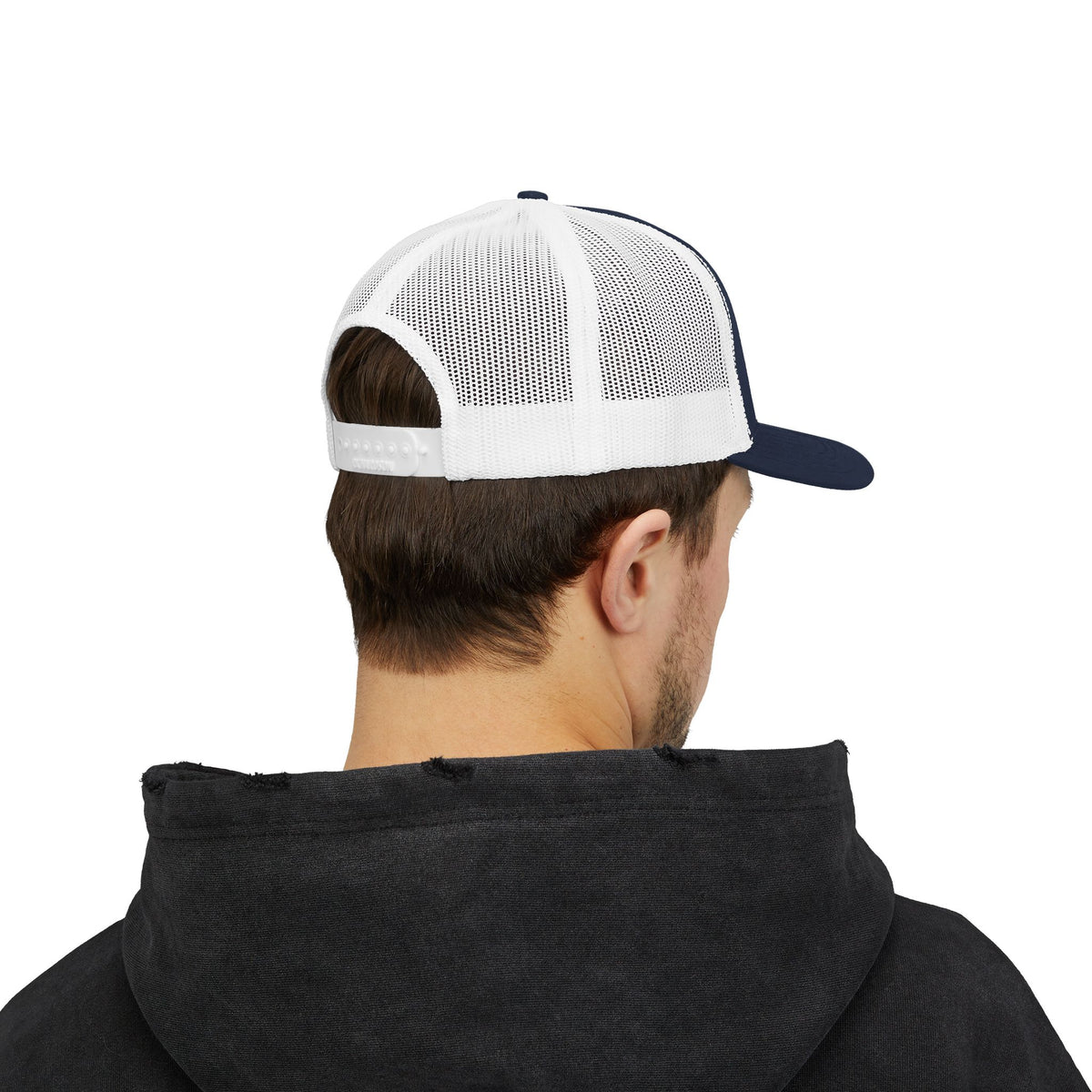 Low-key Silhouette Embroidered Mesh Snapback